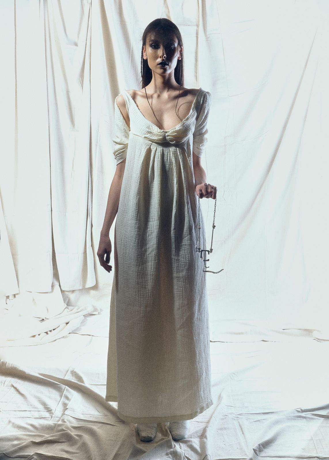 Elena Velez Metalmagazine 26.jpg