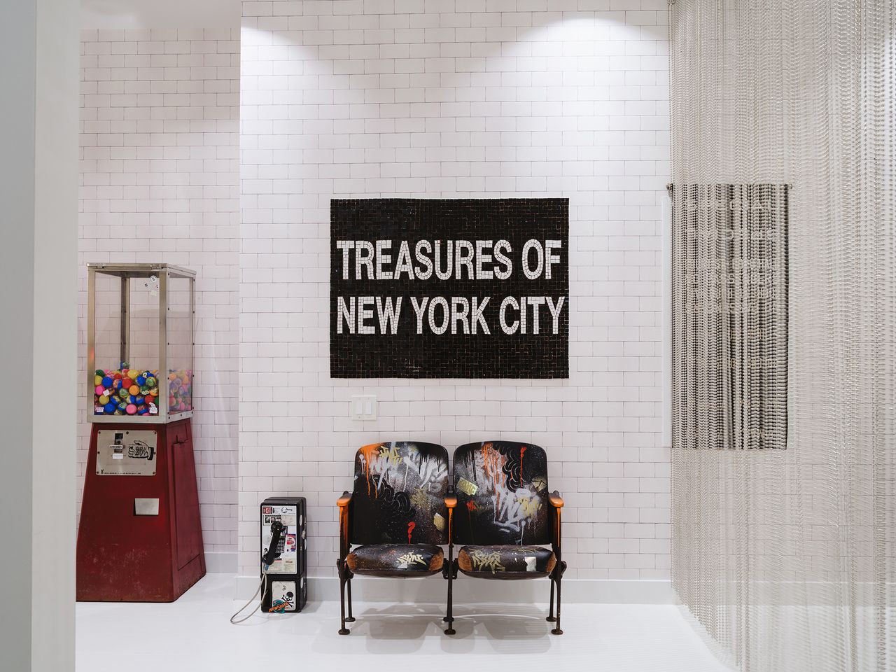 Salon21x Treasuresof New York 11.jpg