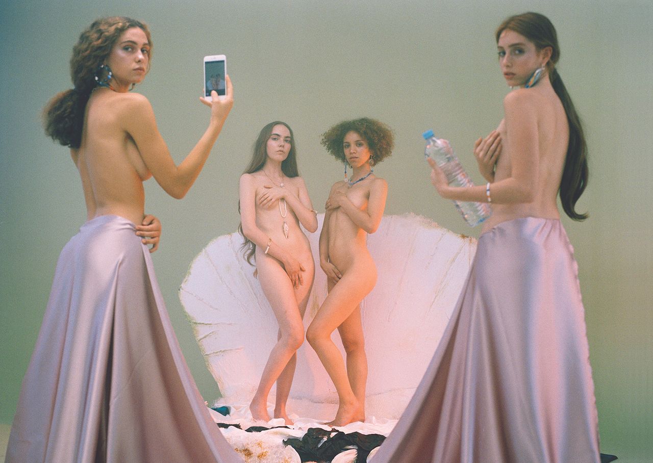 Wald Lookbook S S19 03.jpg