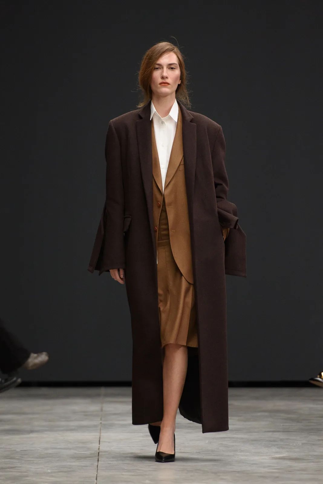 metal-mercedes-benz-fashion-week-tbilisi-02-tatuna-02.webp
