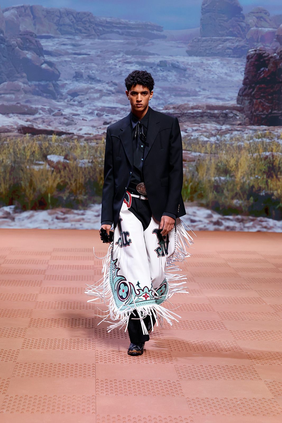 LOUIS_VUITTON_MENS_FALL_WINTER_2024_41.jpg