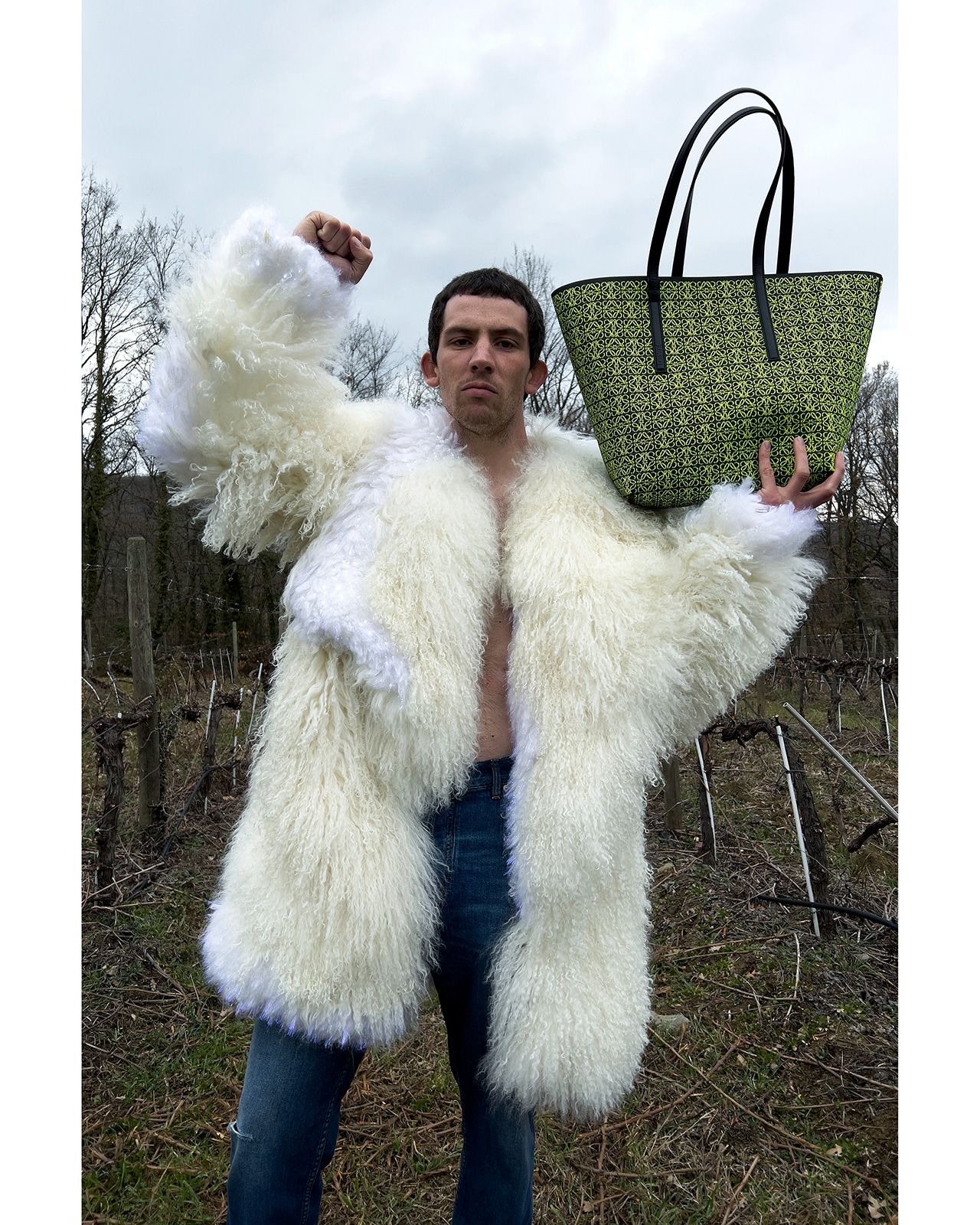 Loewe Pre Fall 2022 15.jpg