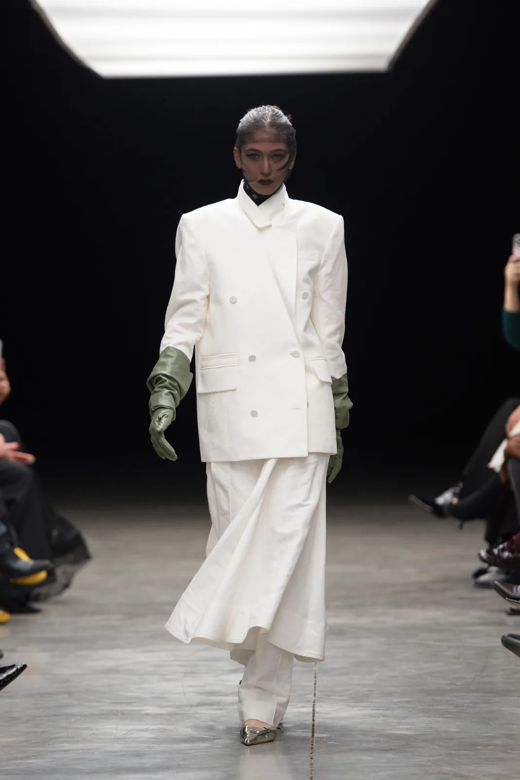 metal-mercedes-benz-fashion-week-tbilisi-04-materiel-x-gudu-03.webp