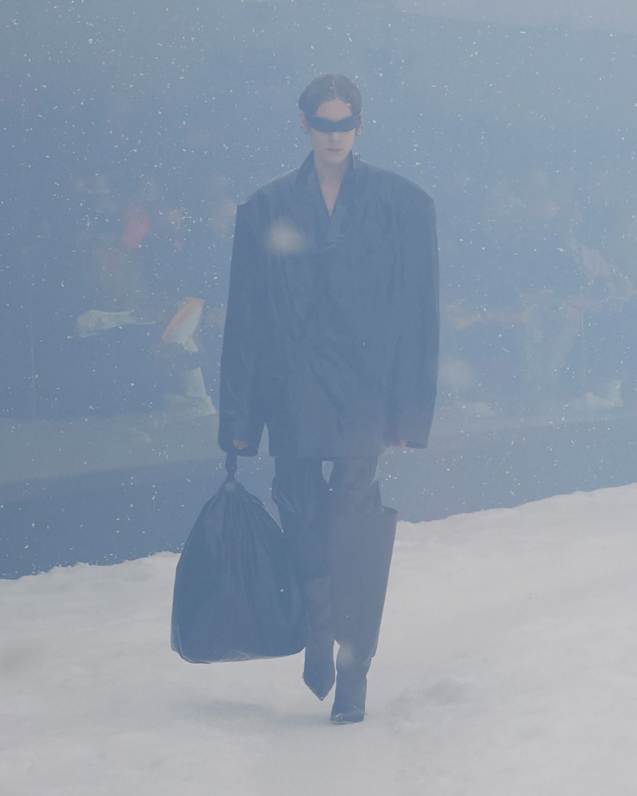 Balenciaga Winter 22 Look 12 Aki.jpg