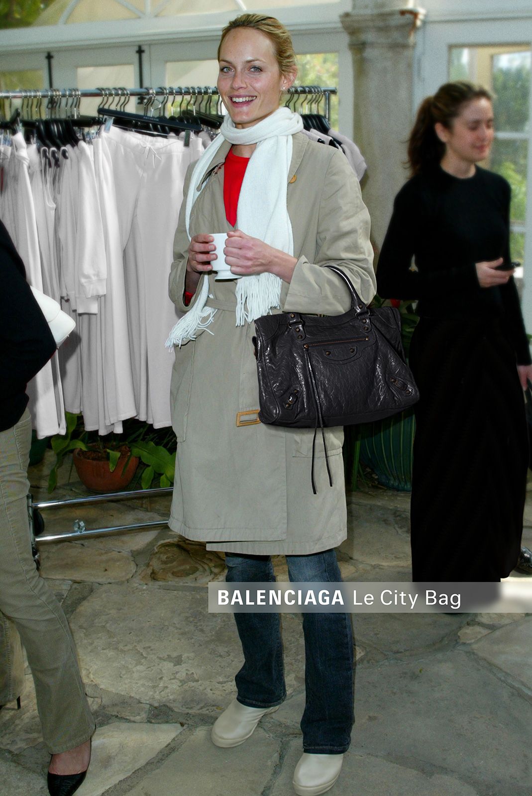 BALENCIAGA-LE-CITY-PAPARAZZI_AMBER-VALLETTA.jpg