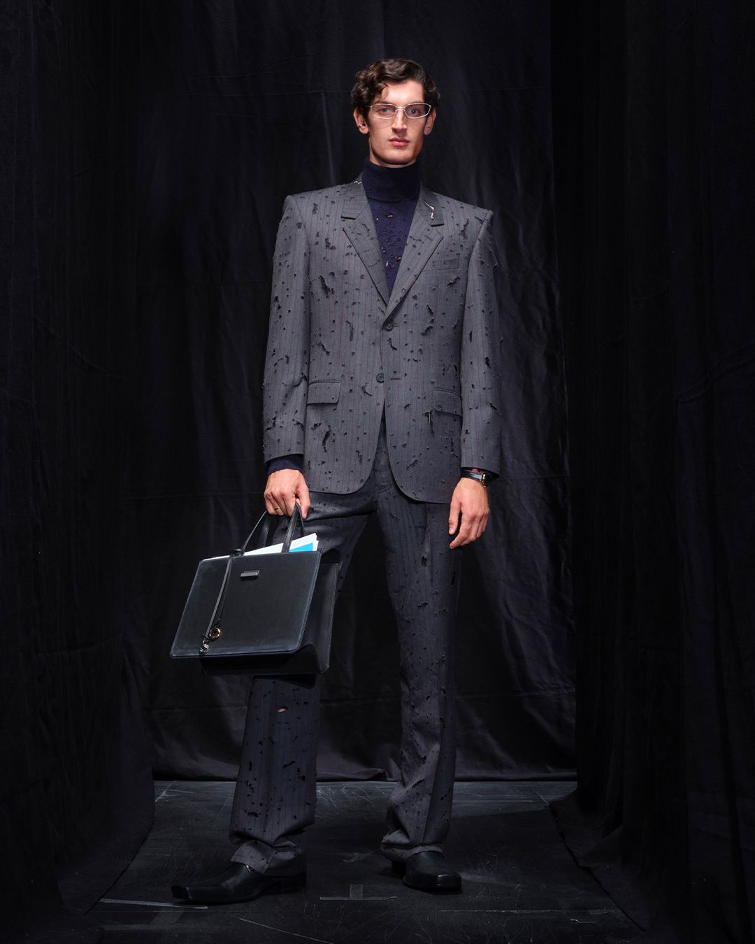 BALENCIAGA-WINTER-25-LOOK-5_AARON.jpg
