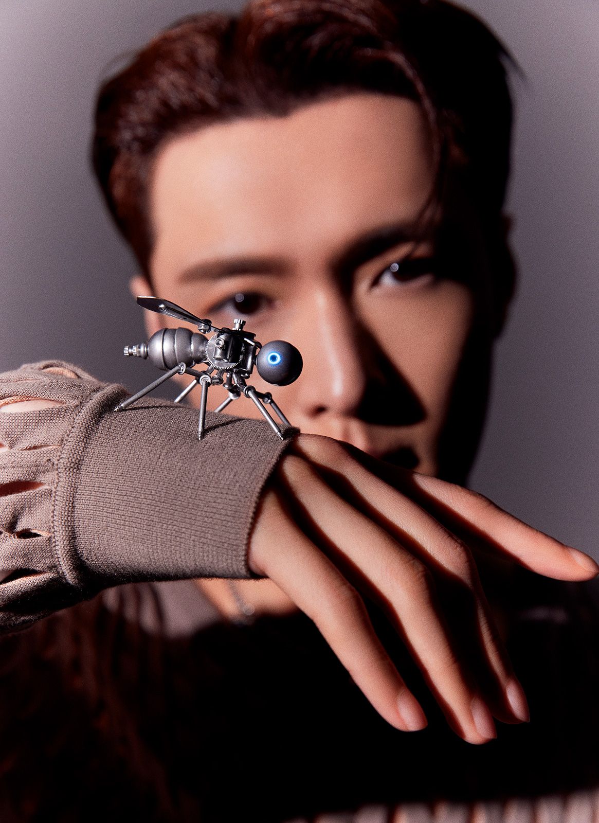 Lay Zhang Metalmagazine 11.jpg