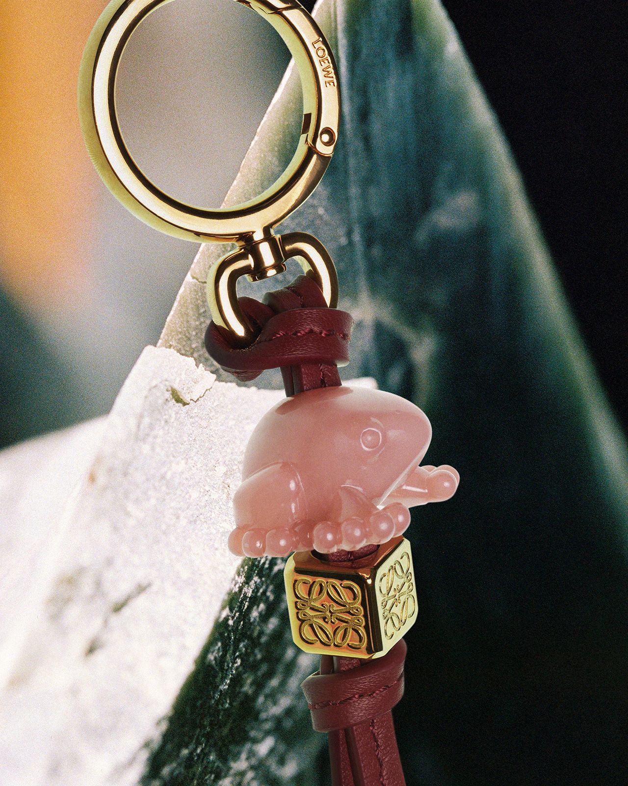 LOEWE_LNY_JADE_CAPSULE_STILL_LIFE_SINGLE_COLLAGE_RGB_CROPPED_4x5_02.jpg