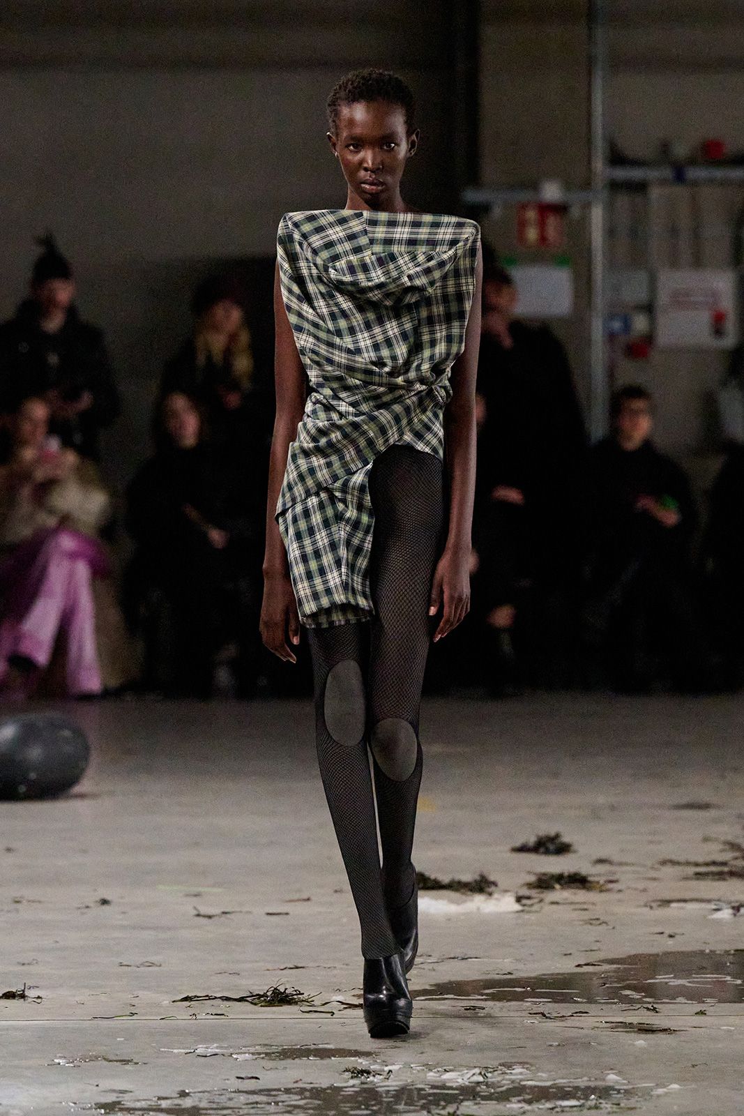 Sia-Arnika_AW25_Look023_br_James-Cochrane_for_BFW_PRESS.jpg