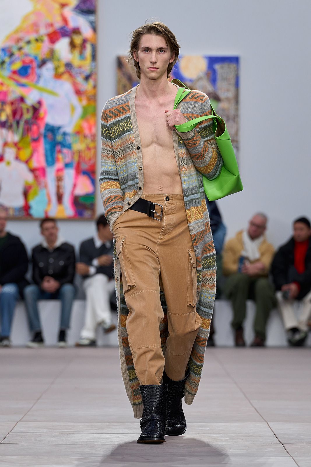 LOEWE_FW24_MW_SHOW_23.jpg