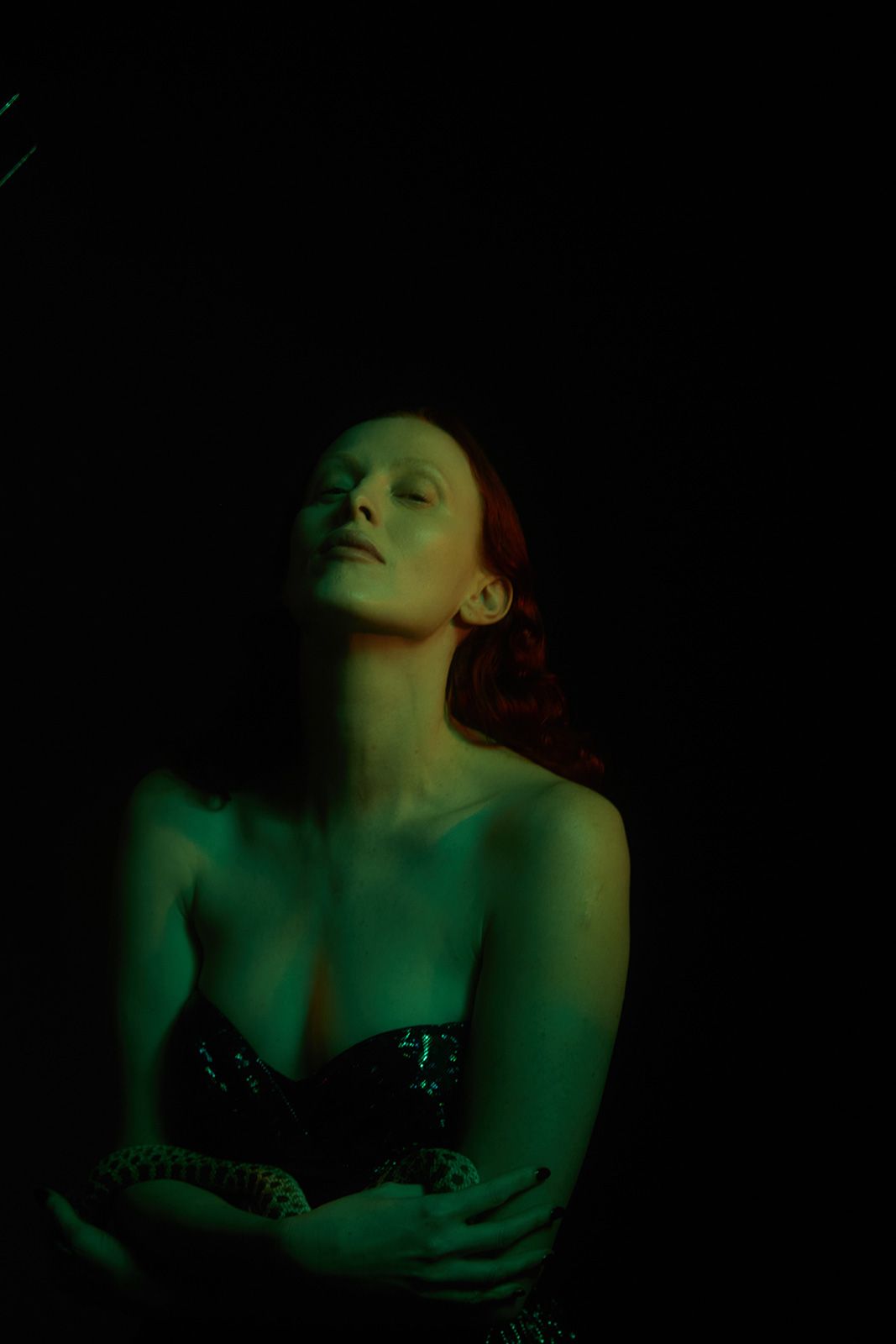 Karen Elson Metalmagazine 3.jpg