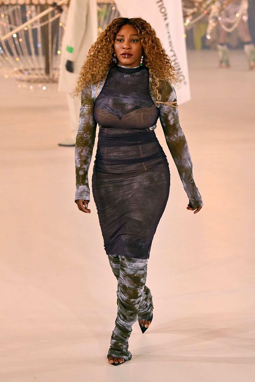 Off White Fall 2022 Ready to Wear Paris 32.jpg