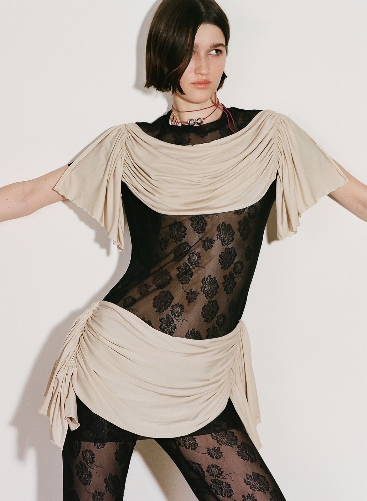Anne Isabella Metalmagazine 17.jpg