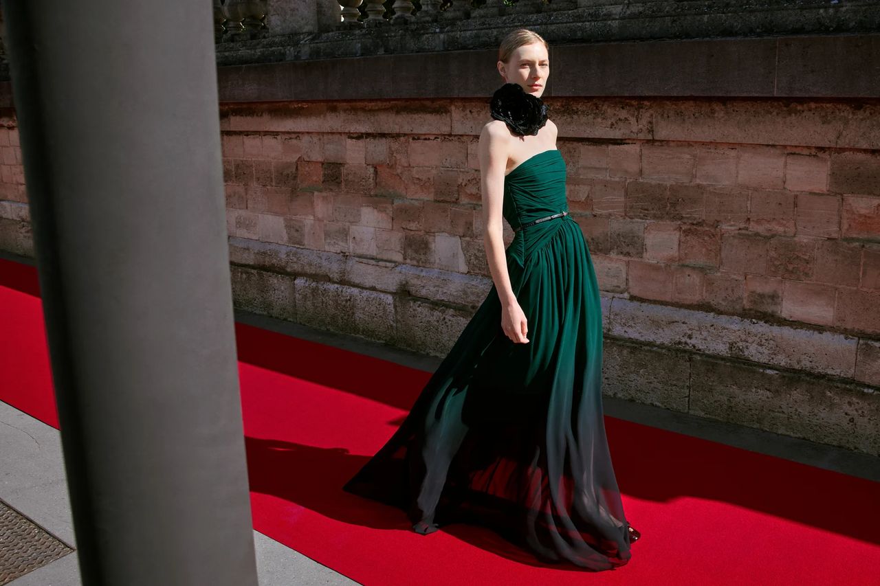 metal-elie-saab-hm-edit-04.webp