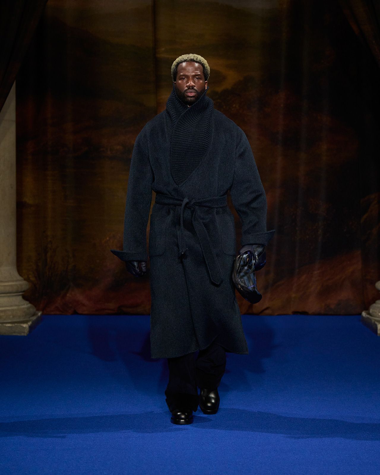 Burberry-Winter-2025-Show---Look-16.jpg