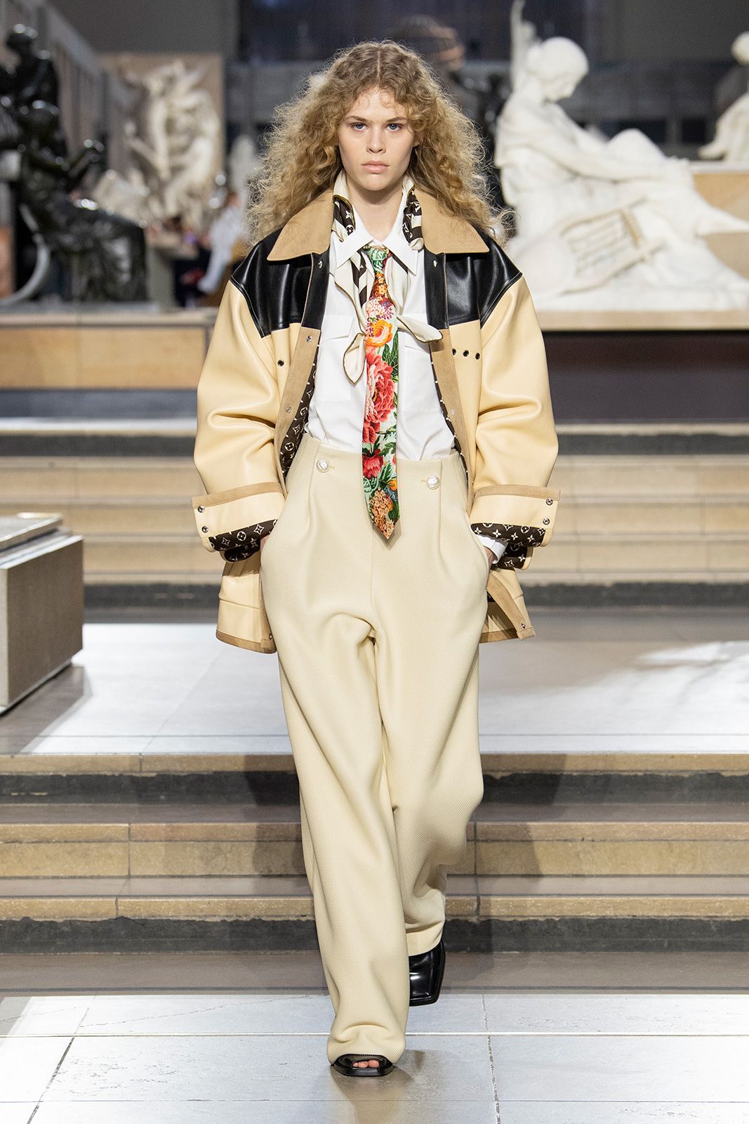 Louis Vuitton F W22 Look 02.jpg