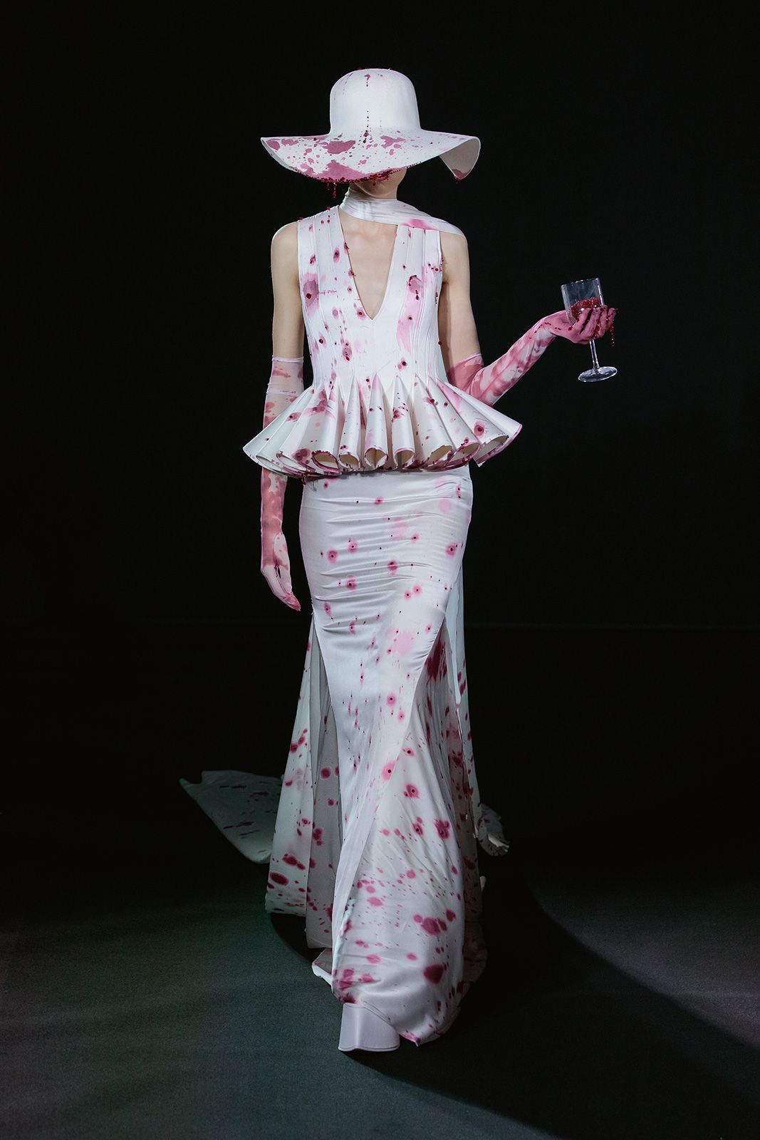 Robert Wun Ss23 16.jpg