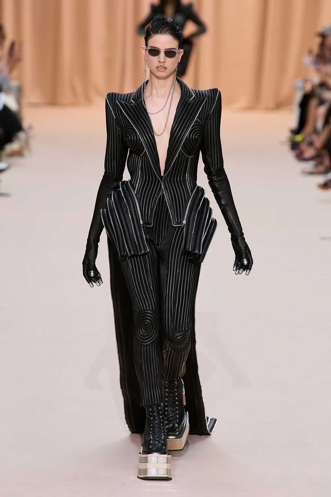 00028 Jean Paul Gaultier Fall 2022 Couture Credit Gorunway.jpg