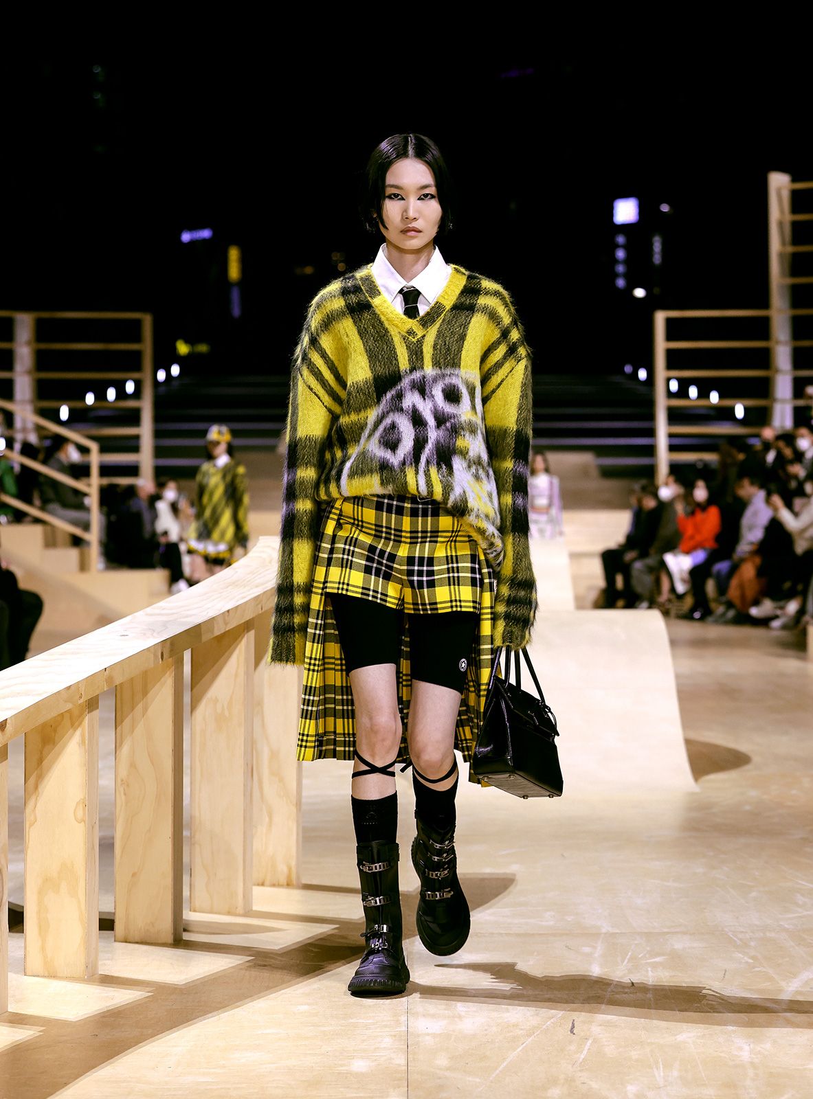 Dior Fall 2022 Show Metalmagazine 3.jpg