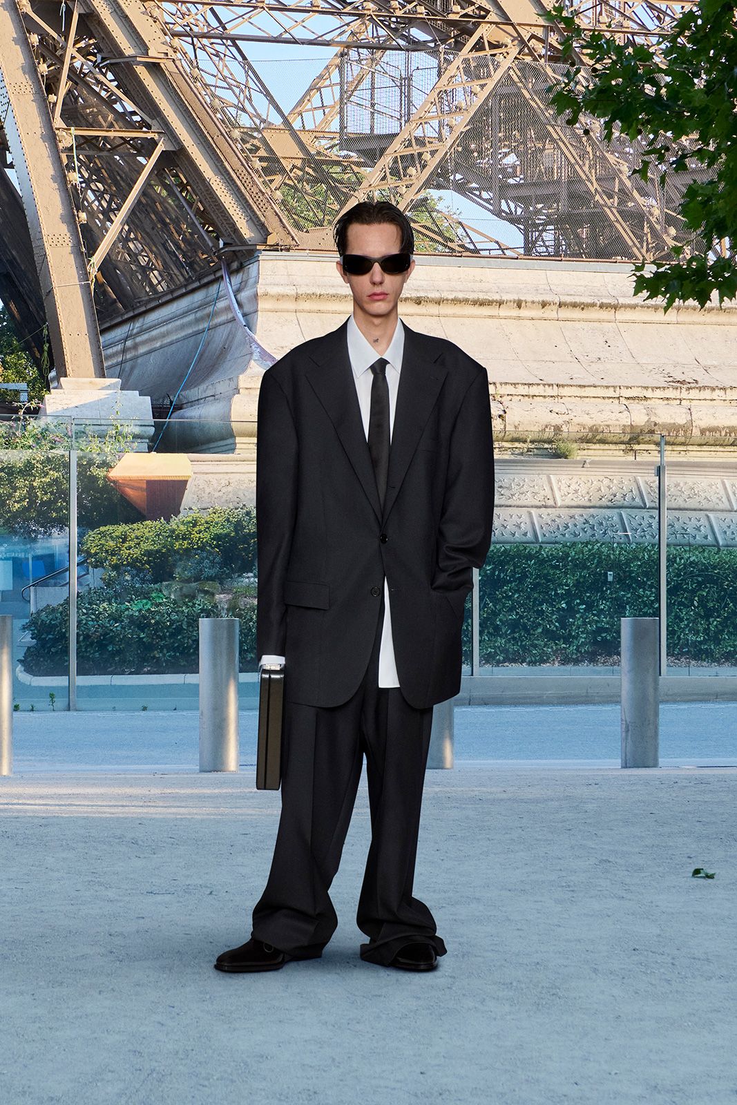 BALENCIAGA-COUTURE-54-LOOK-23_BFRND.jpg