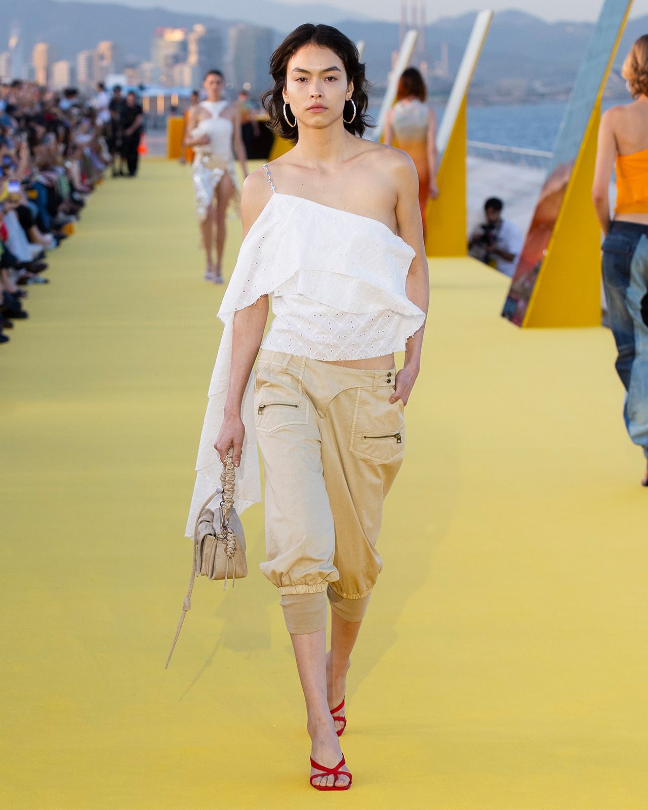 desigual-desfile-metal-3.jpg
