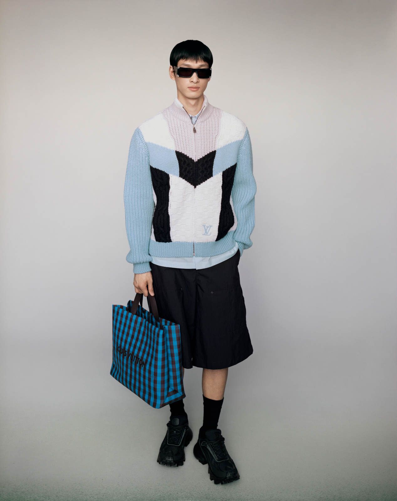 LOUIS-VUITTON-MEN-SPRING-26_22.jpg