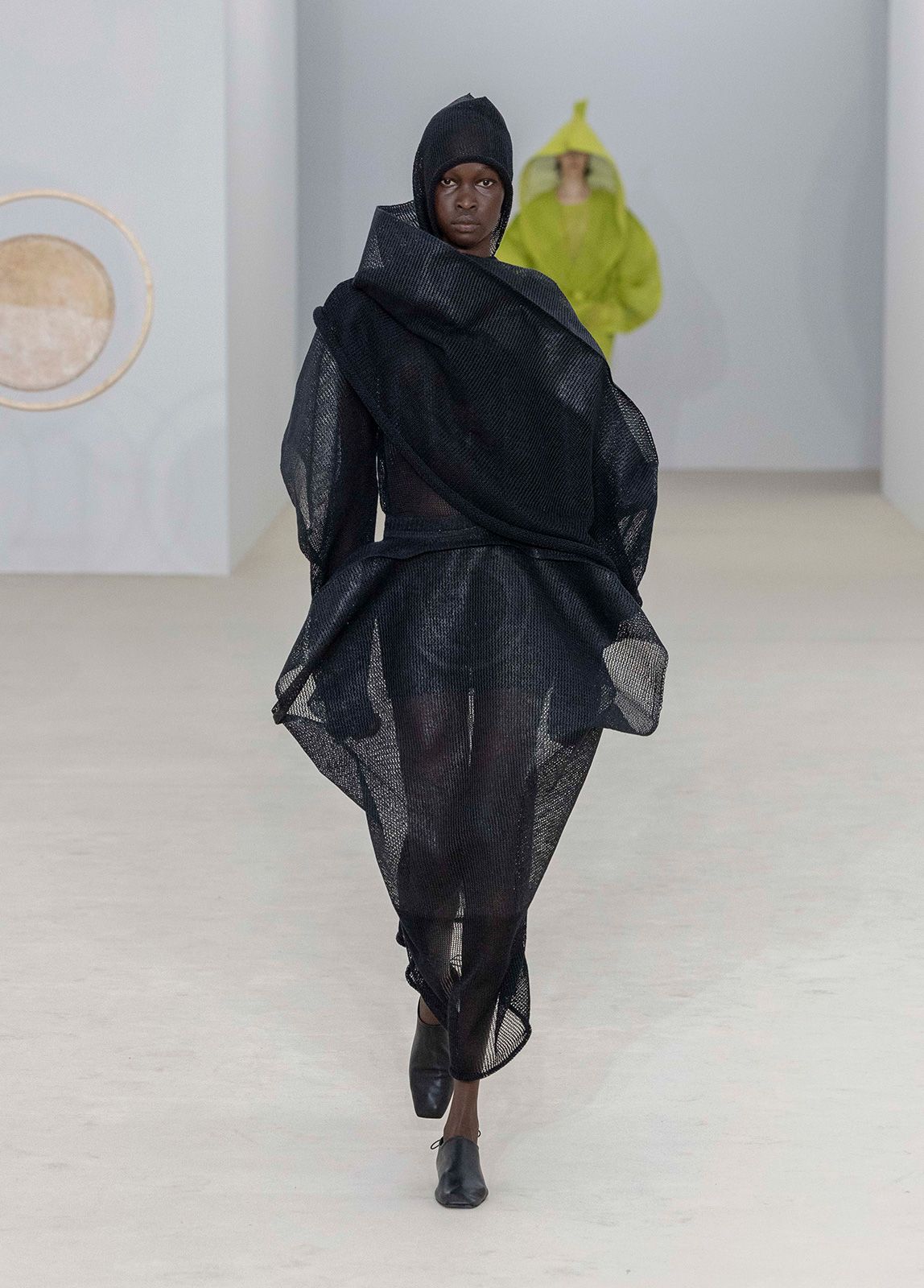 ISSEY-MIYAKE_SS26_21.jpg