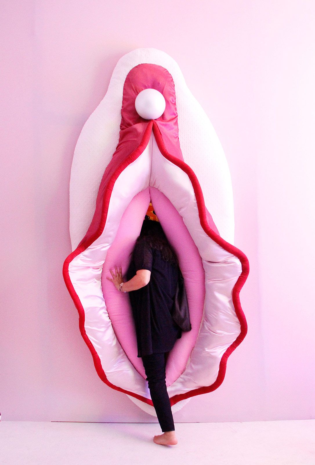 Pamplemousse Miranda Makaroff Metalmagazine 14.jpg