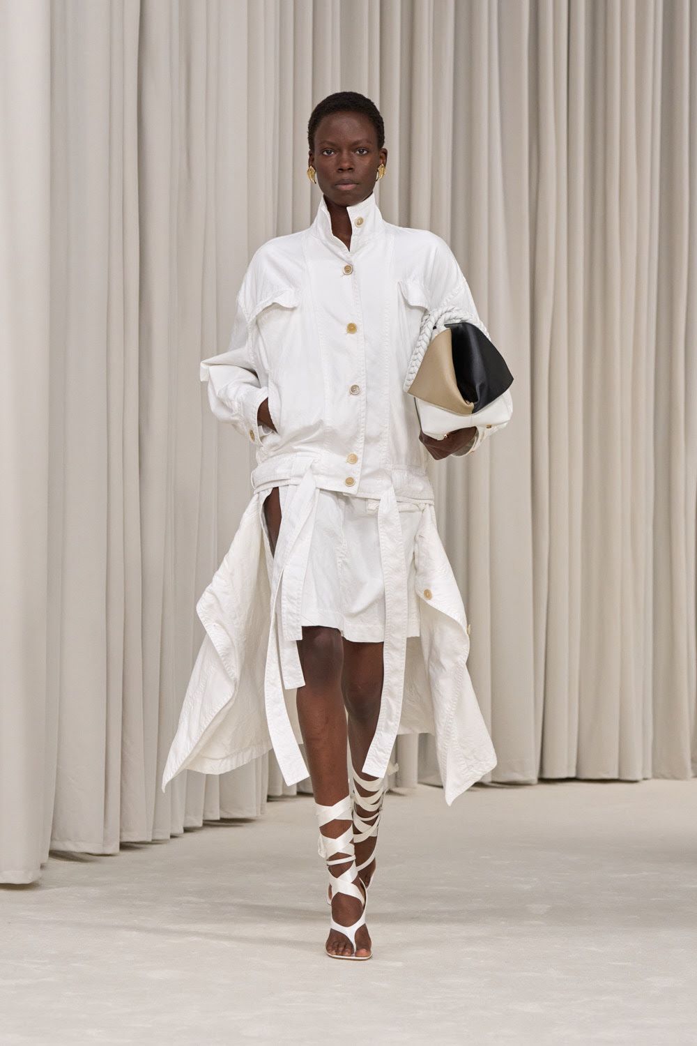 FERRAGAMO_7.jpg