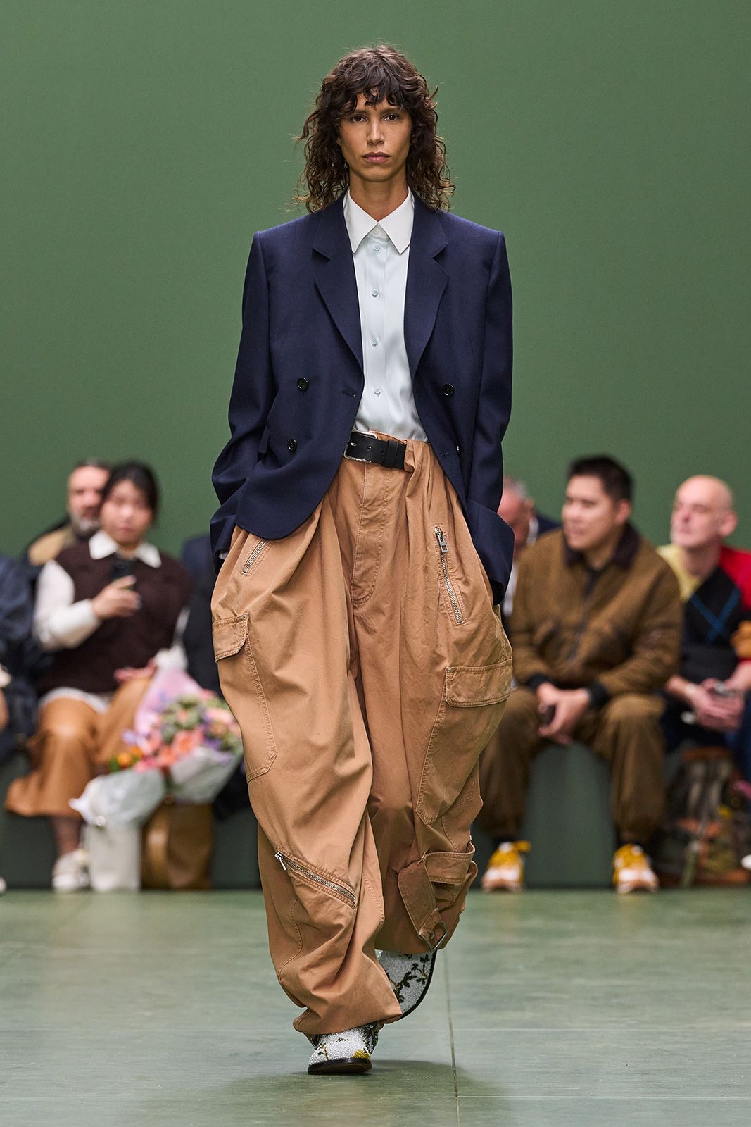 LOEWE_FW24_WW_SHOW_RUNWAY_34.jpg