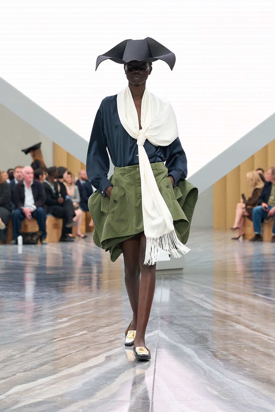 DIOR_W_RTW_SS26_5.jpg