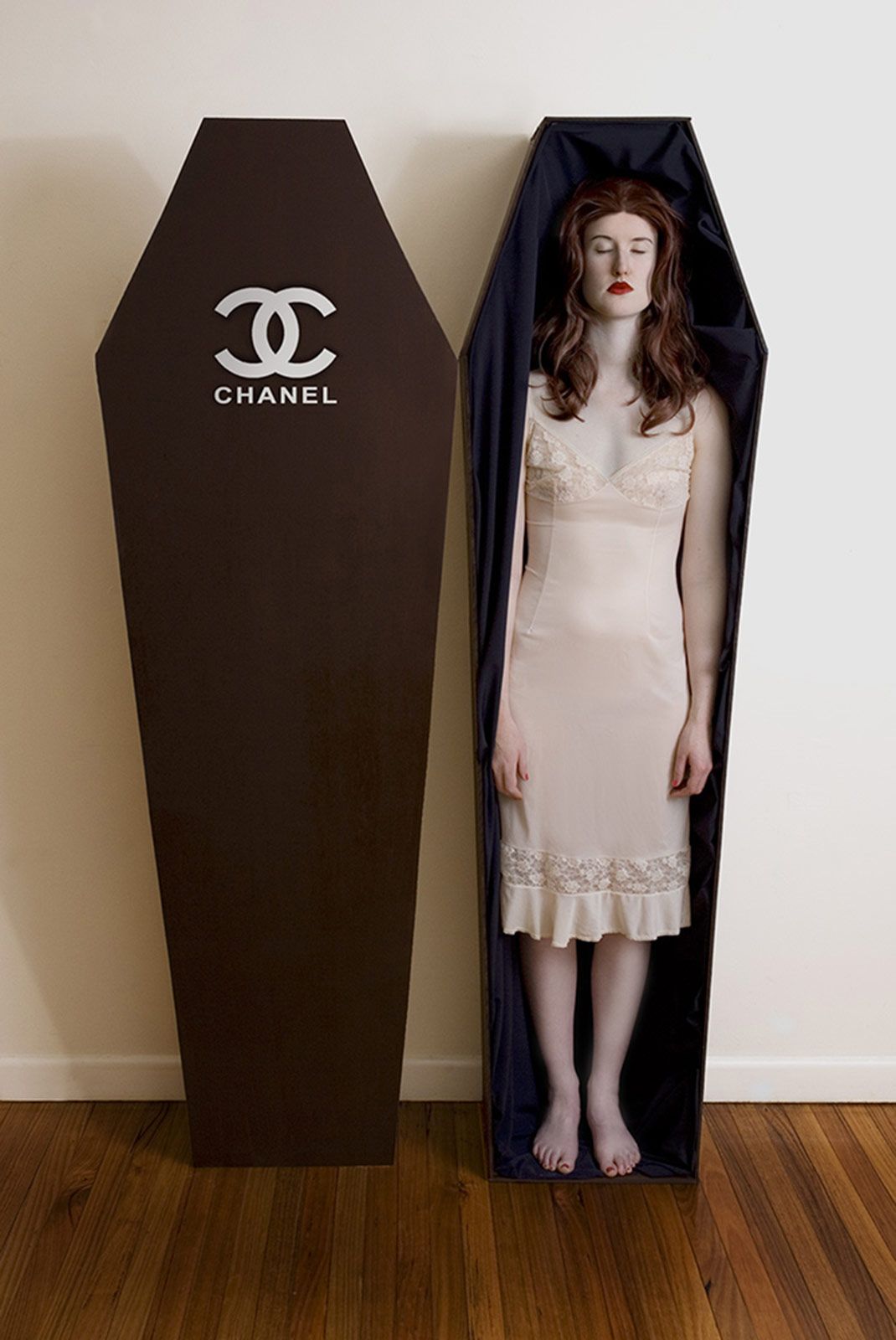 Jessica Ledwich Metalmagazine 14.jpg