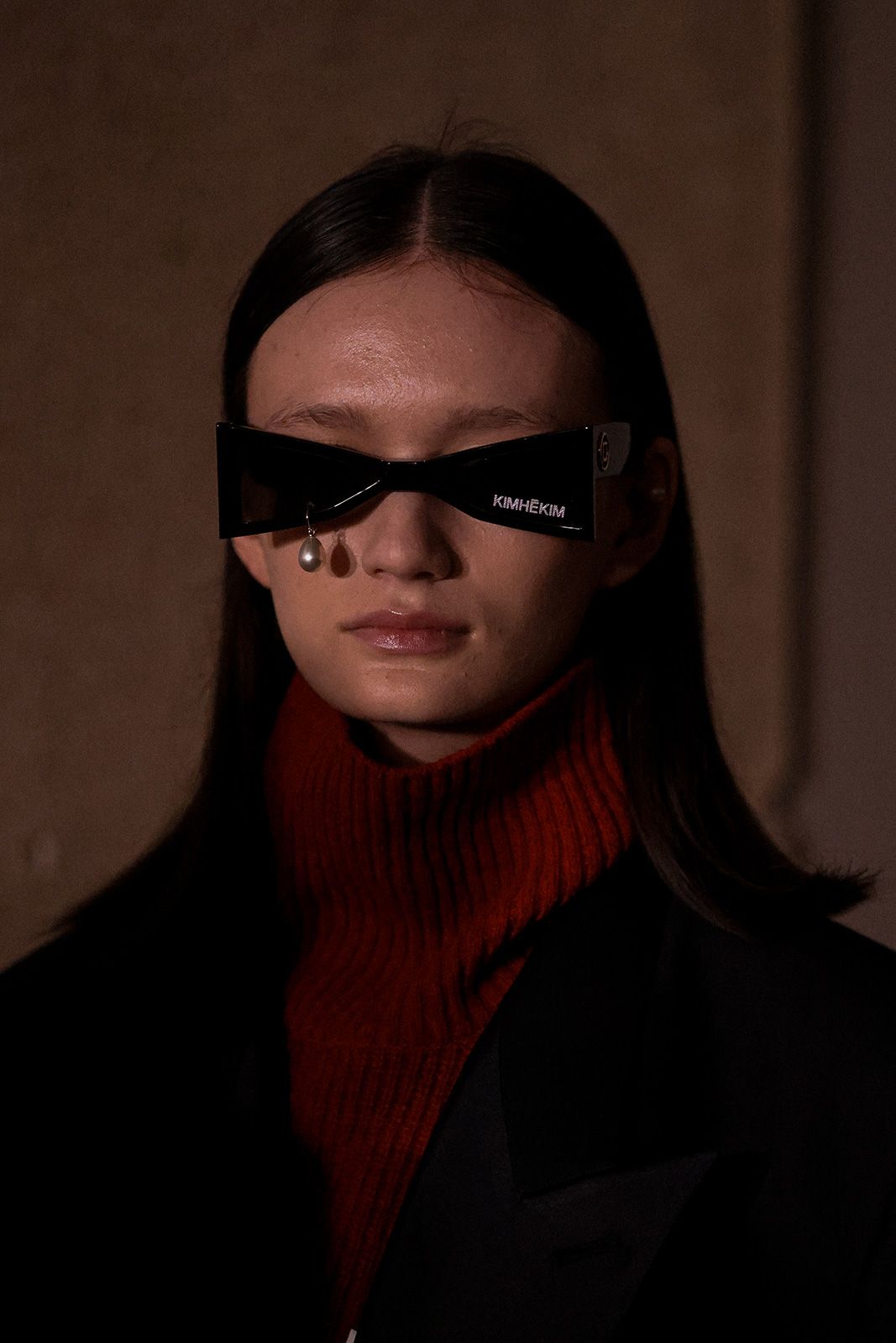 fw024-backstage-at-kiminte-kimhekim-117.jpg