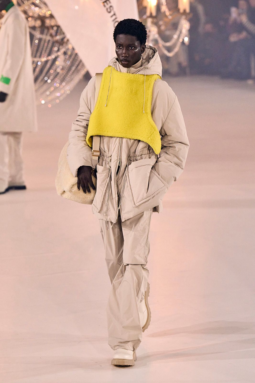 Off White Fall 2022 Ready to Wear Paris 22.jpg