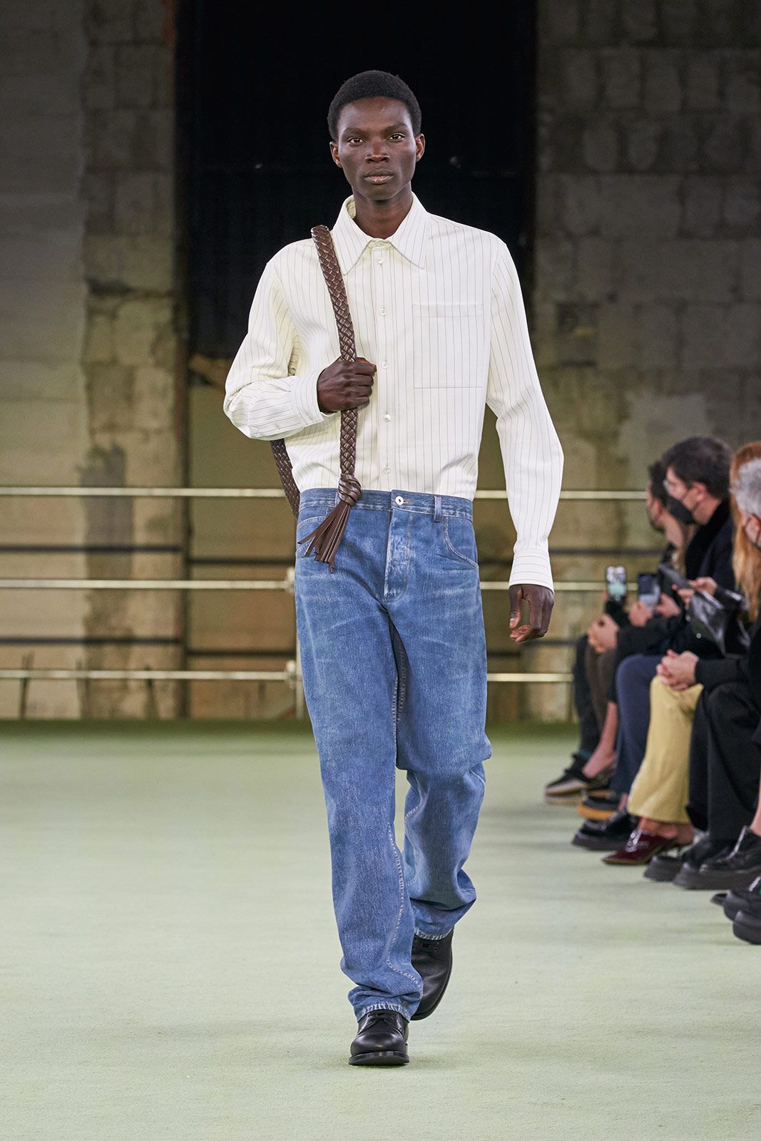 Bottega Veneta W22 002.jpg