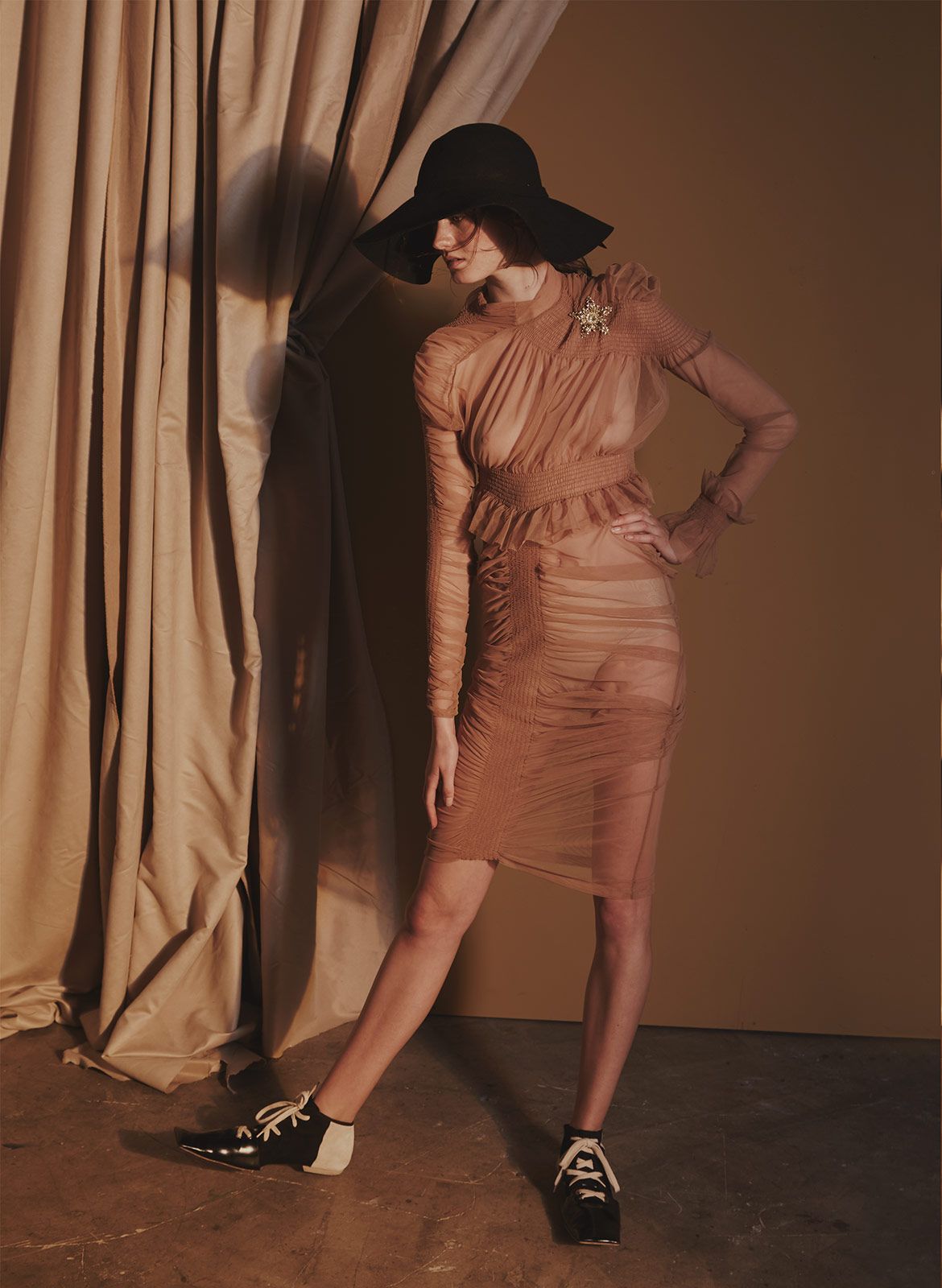 Esther Bellepoque Metalmagazine 9 .jpg