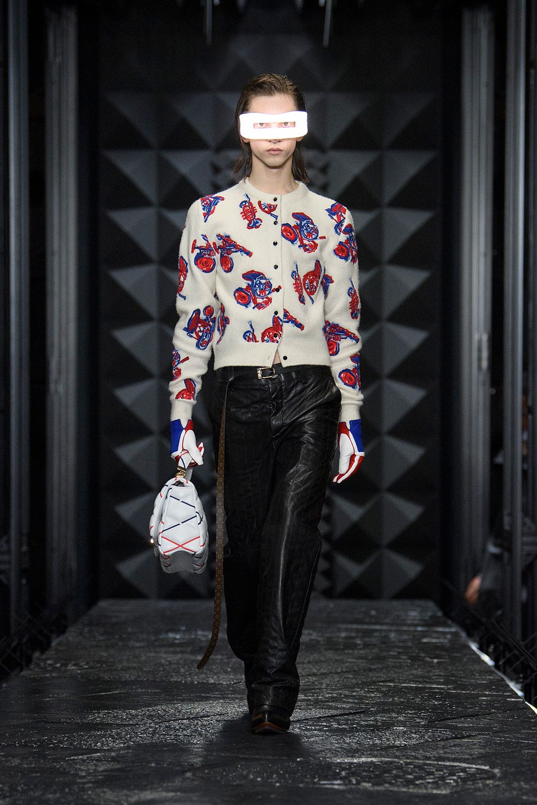 Louis Vuitton F W2324 Look 32.jpg