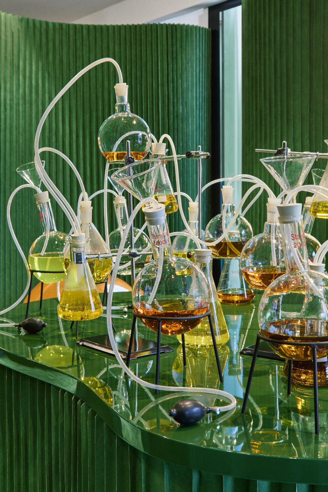 LOEWE_PERFUMES_COLON_MOLO_09.jpg