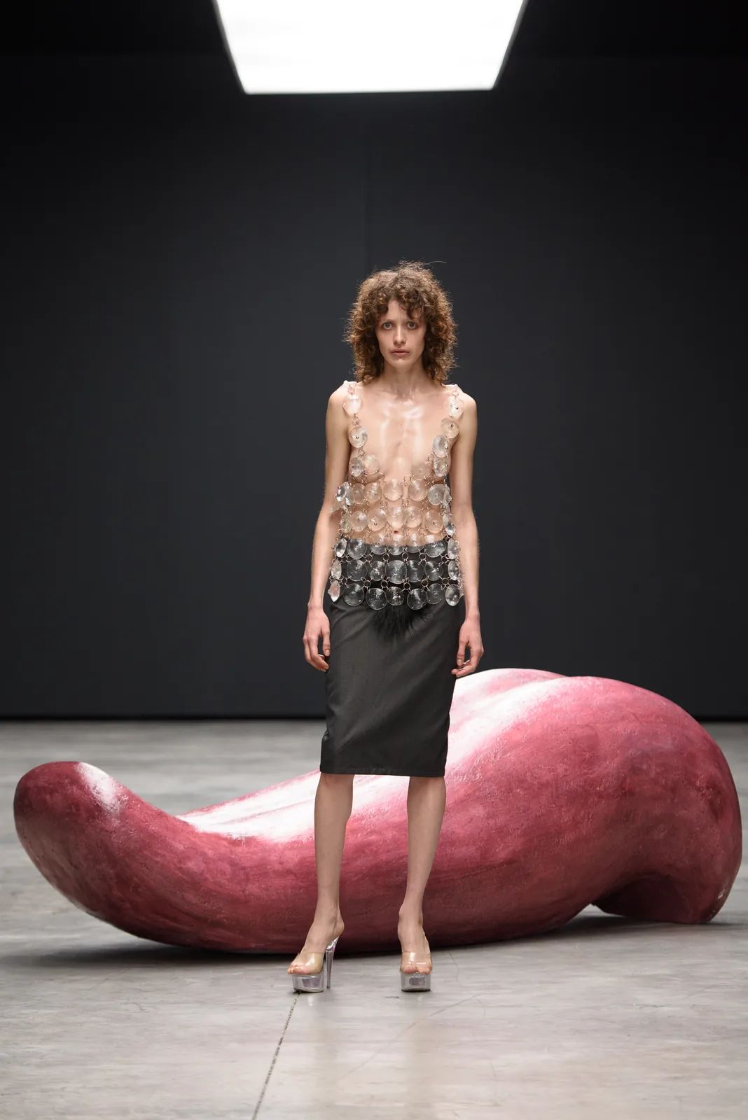 metal-mercedes-benz-fashion-week-tbilisi-01-god-era-06.webp