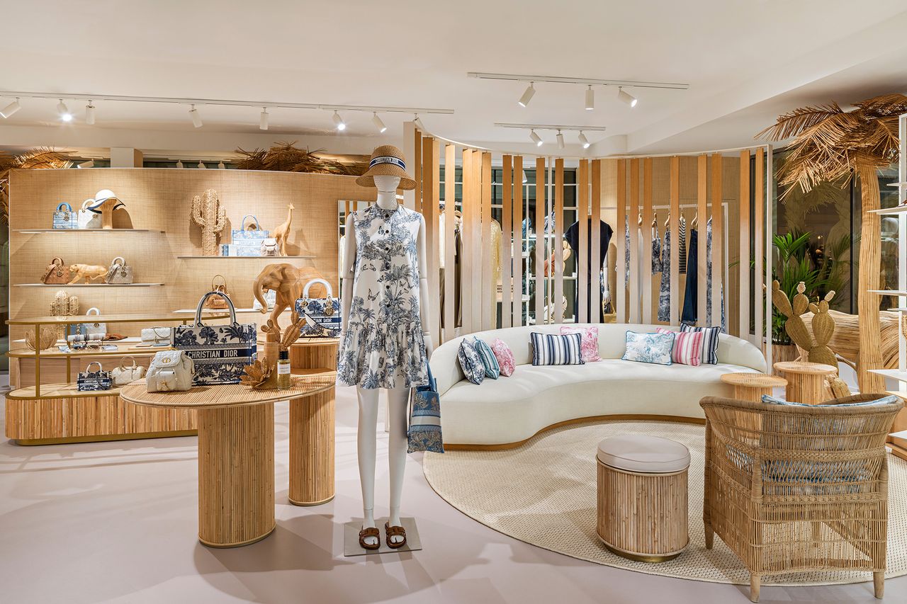 Diorivera_Pop-Up_1.jpg