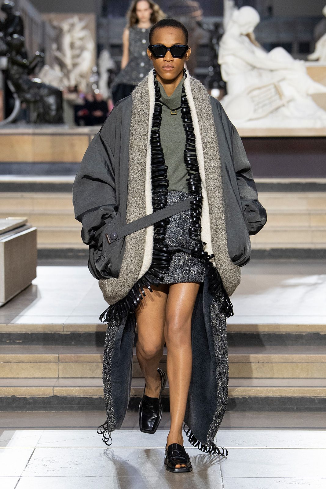 Louis Vuitton F W22 Look 07.jpg