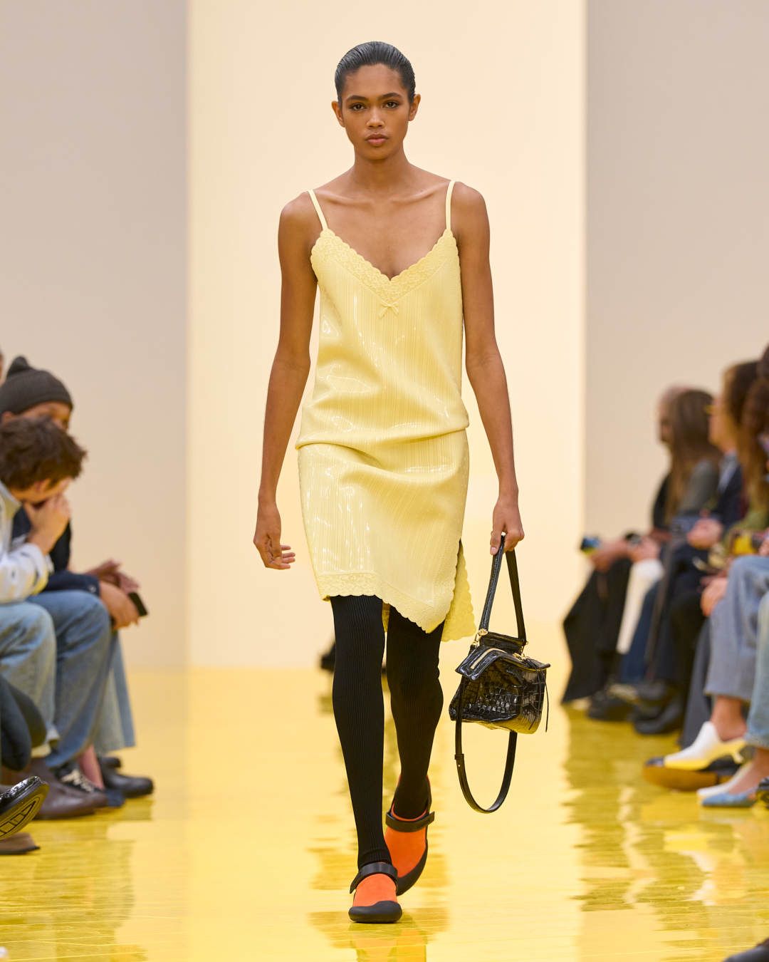 LOEWE_FAL-WINTER-26_2.jpg