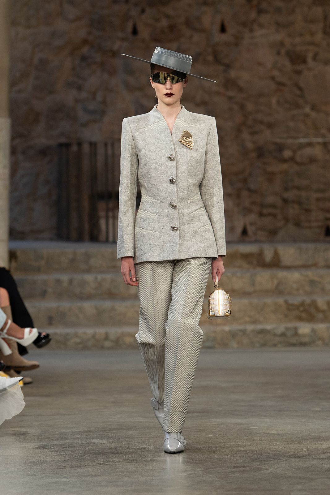 Louis-Vuitton_CR25_4.jpg