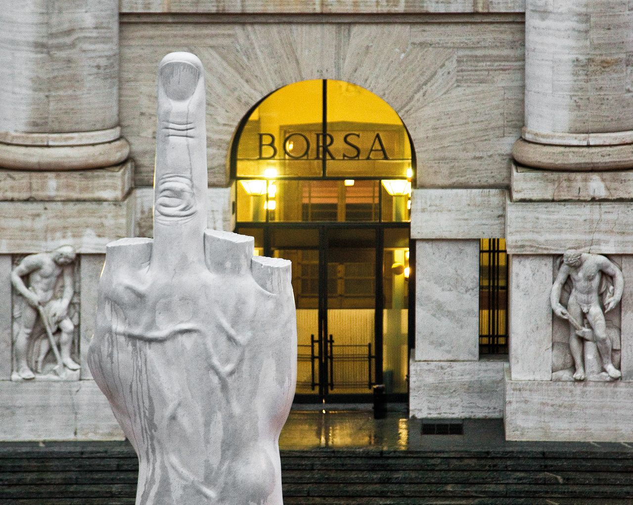 Maurizio Cattelan 1.jpg