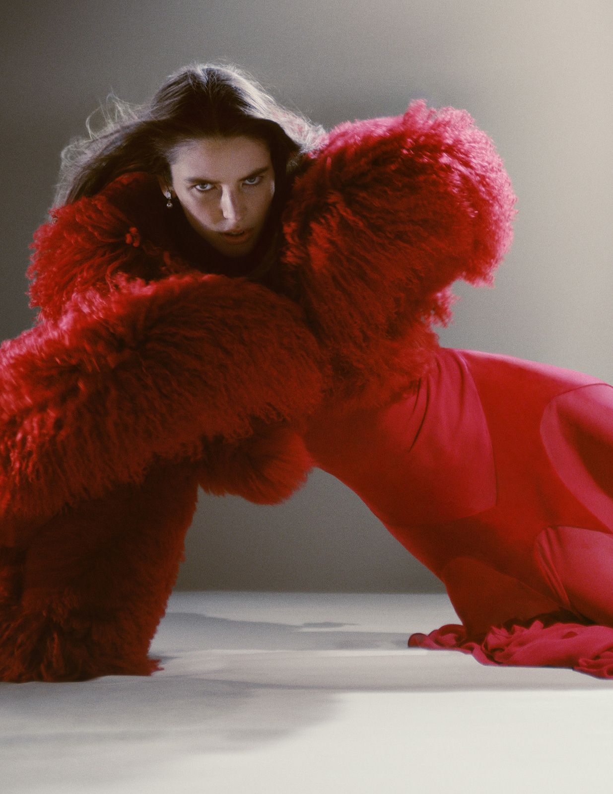 McQueen-Autumn-Winter-2025-Campaign-004-(2)-NO-LOGO.jpg