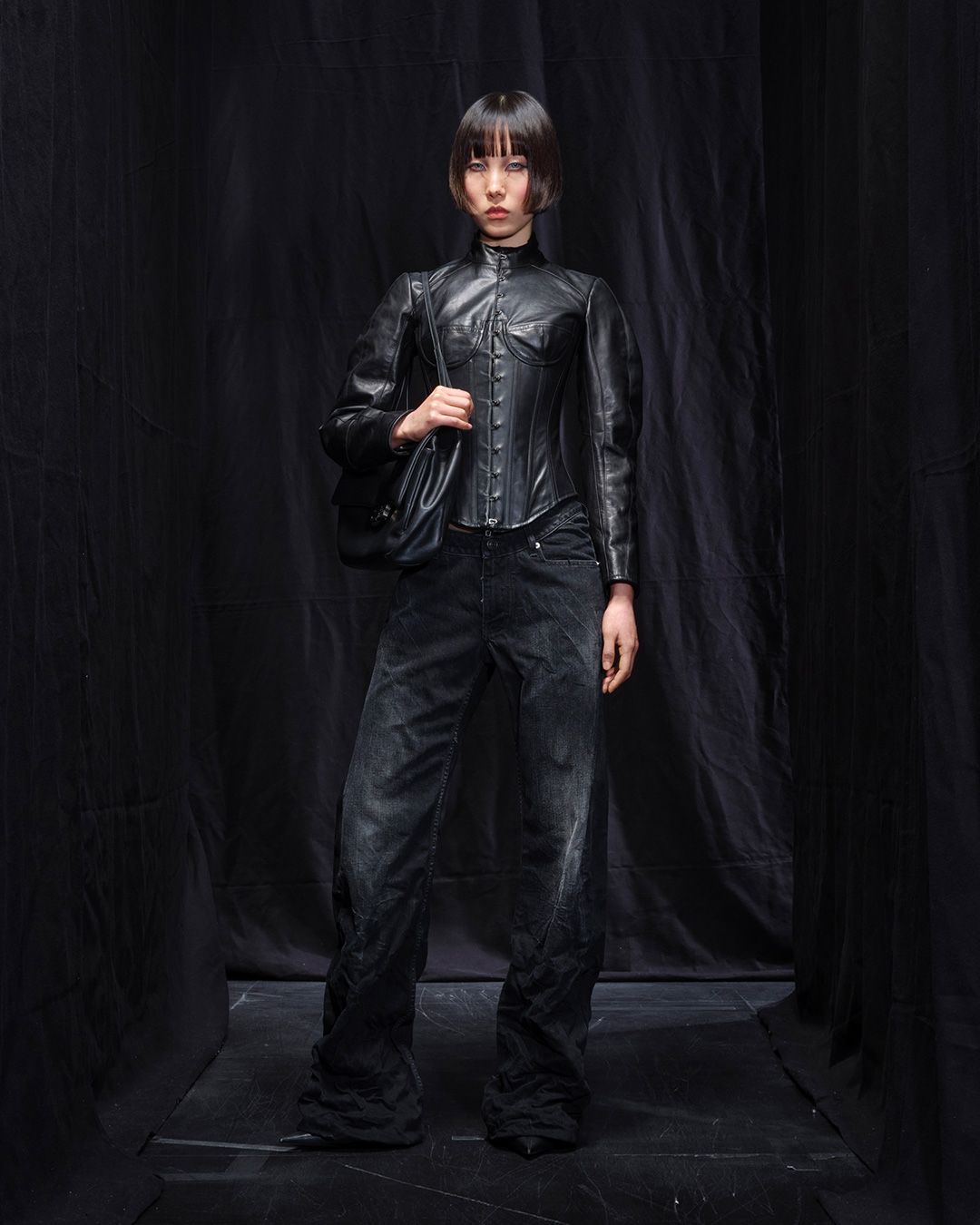 BALENCIAGA-WINTER-25-LOOK-32_KOU.jpg
