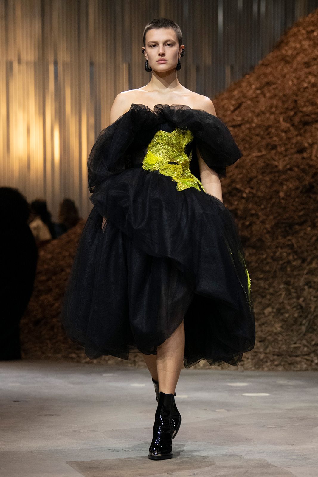 Alexander Mc Queen Fw 2022 Metalmagazine 42.jpg