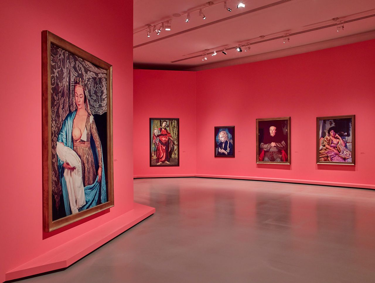 Vue Dinstallation De Lexposition Cindy Sherman Metalmagazine 14.jpg