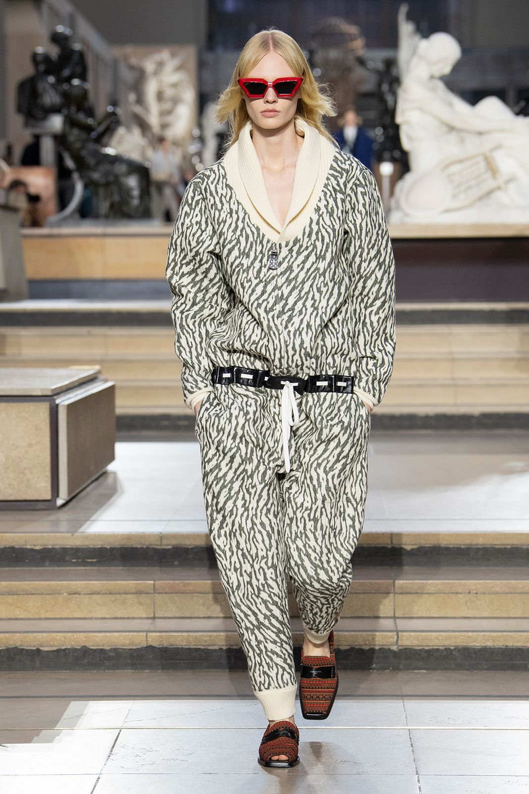 Louis Vuitton F W22 Look 24.jpg