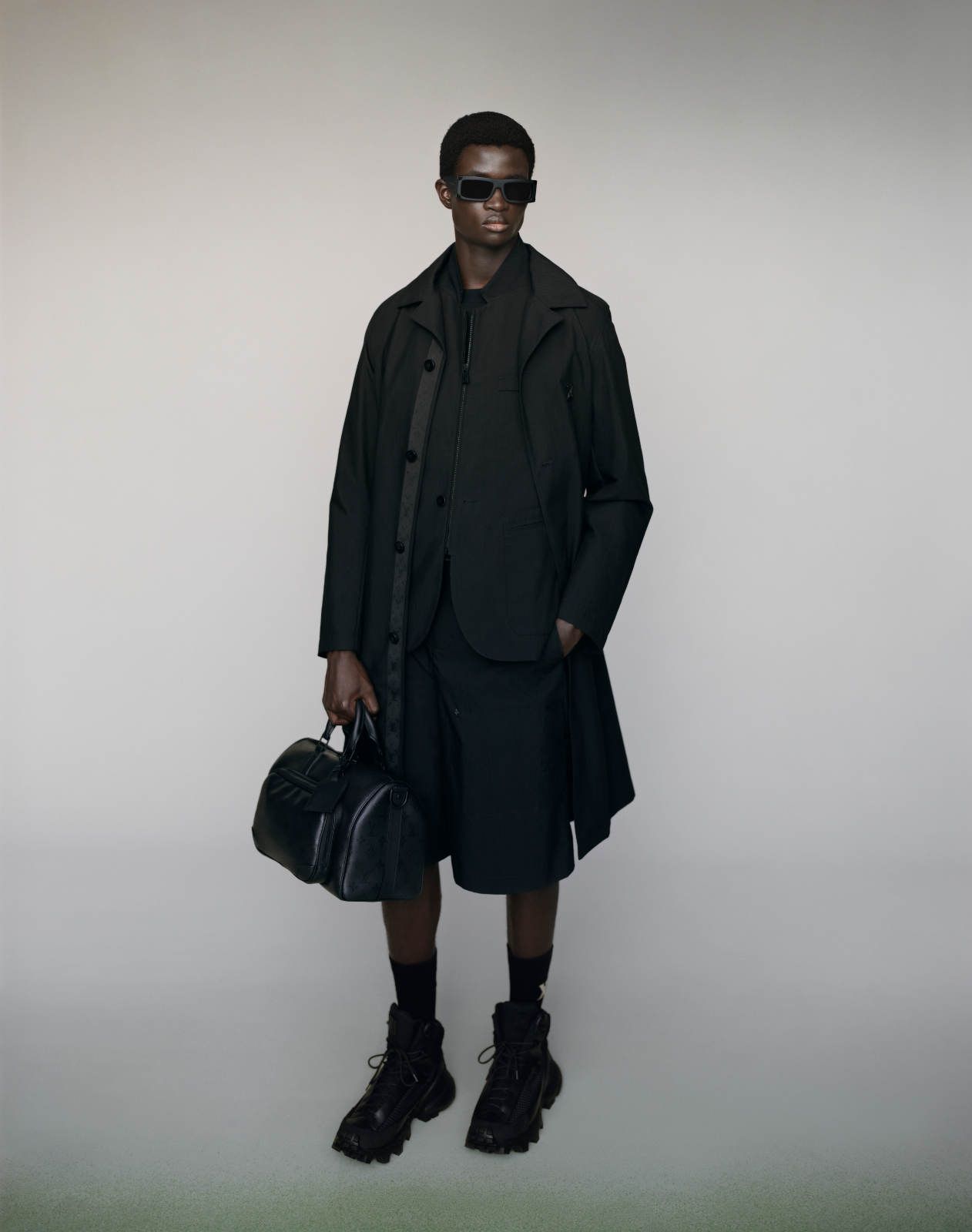 LOUIS-VUITTON-MEN-SPRING-26_13.jpg